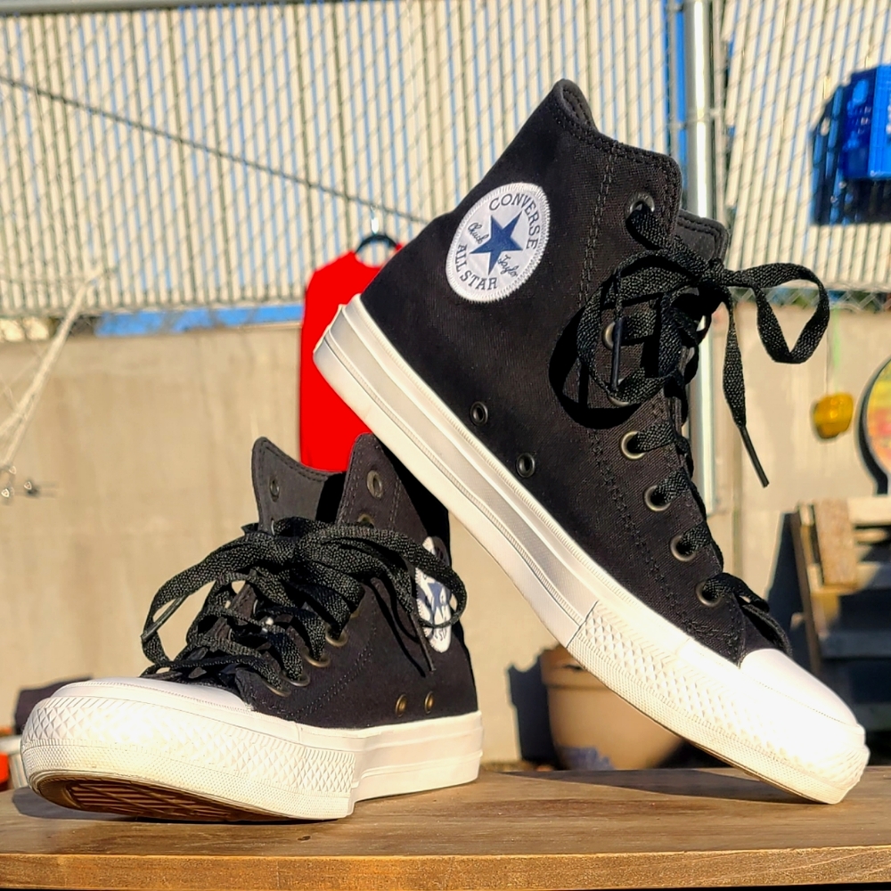 Converse Chuck Taylor 2's mens size 9 black